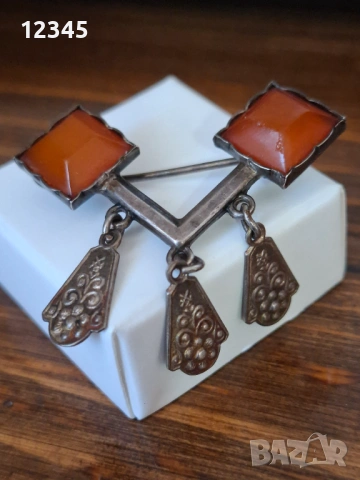 Руска, старинна сребърна брошка- естествен кехлибар!