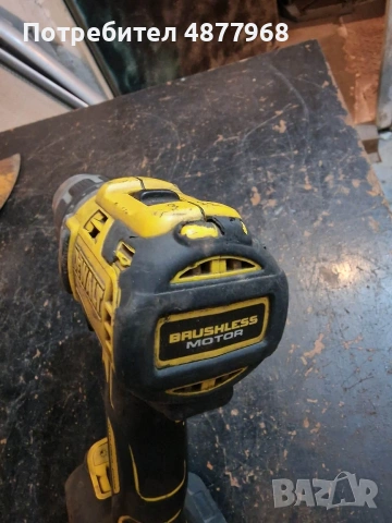 Винтоверт Dewalt DCD796 , снимка 5 - Винтоверти - 55191258