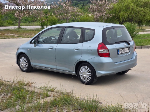 Honda Jazz 1.2i, 2006 г. Климатик / Бензин / Обслужена, снимка 6 - Автомобили и джипове - 54467008