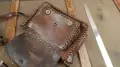 Стара дамска чанта от кожа с метални орнаменти, снимка 5