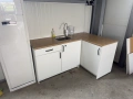 Компактна кухня IKEA с мивка и смесител – идеална за офис или студио, снимка 1