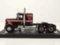 Freightliner FLC 120 64 T влекач 1977 - мащаб 1:43 на IXO Models моделът е нов в PVC дисплей-кейс, снимка 4