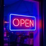 LED неонова табела „OPEN“ за търговски обекти, бар/ресторант (42 см) с верига и димер, снимка 2