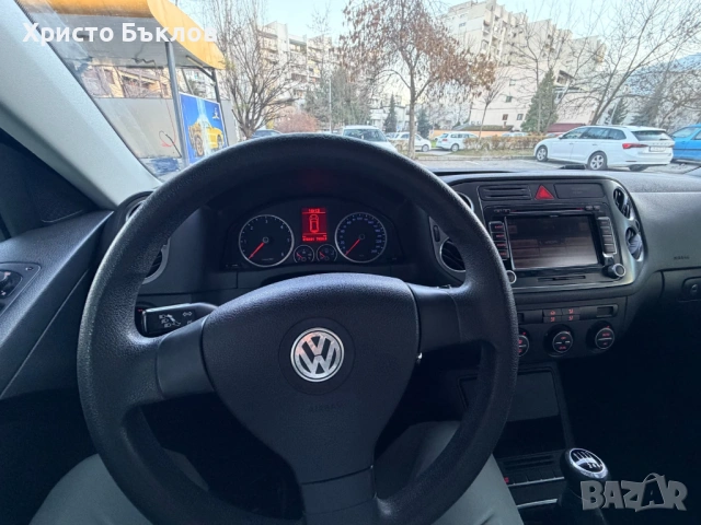 VW Tiguan, снимка 11 - Автомобили и джипове - 54818426