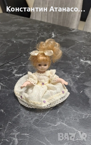 Vintage порцеланова кукличка