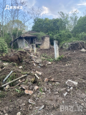 Парцел 2500 м2 със стари законови постройки в с.Щипско, снимка 6 - Парцели - 55459709