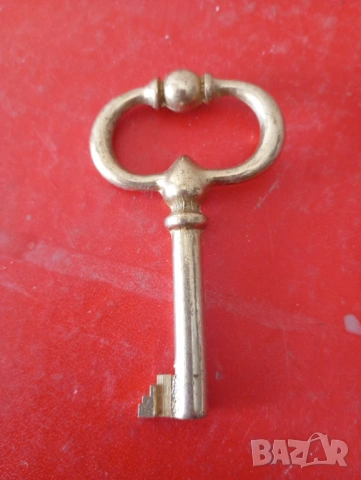 Седем винтидж ключета за мебел