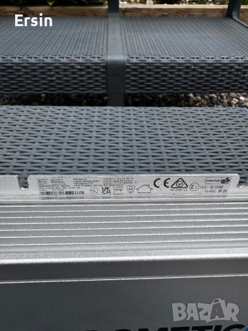 Зарядно устройство за батерии и преобразувател Buck-Boost DOMETIC SMP 439-10 , снимка 7 - Къмпинг мебели - 54496552