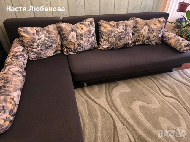 Разтегателен ъглов диван