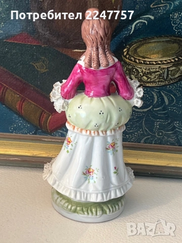 Фигура порцелан, снимка 2 - Антикварни и старинни предмети - 54179552