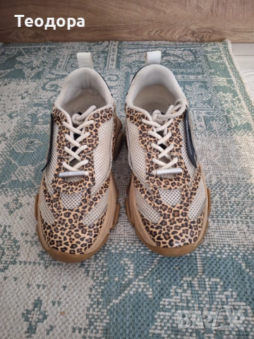 Steve Madden, сникърси!, снимка 2 - Маратонки - 54125707
