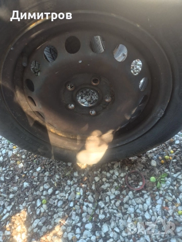 4 гуми UNIROYAL 195/65R15 с джанти 5х1122, снимка 4 - Гуми и джанти - 55008638