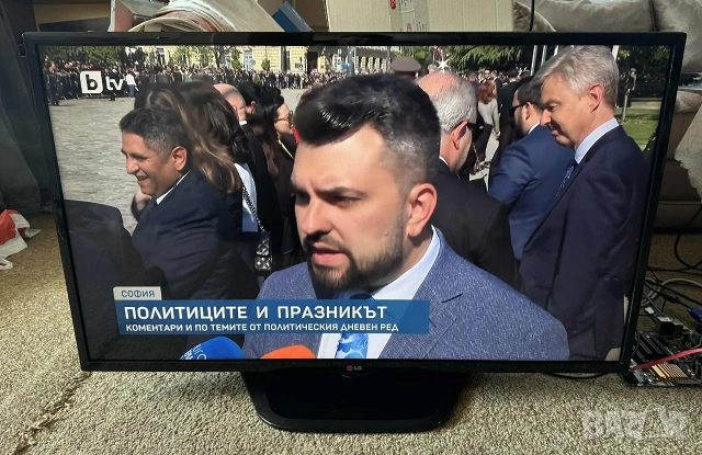 LG 42" LED FHD Телевизор - перфектен, снимка 3 - Телевизори - 54439532