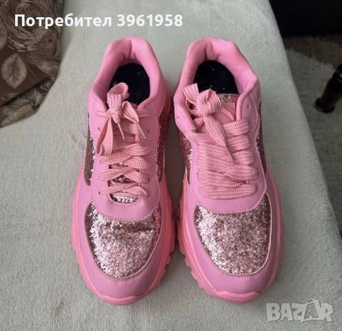 Маратонки, снимка 2 - Детски маратонки - 54573619