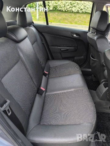 Opel Astra 1.7 CDTI, снимка 8 - Автомобили и джипове - 54731374