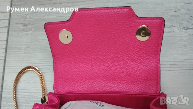 Нова дамска оригинална розова чанта Guess Velina Mini Bag, снимка 13 - Чанти - 55179812