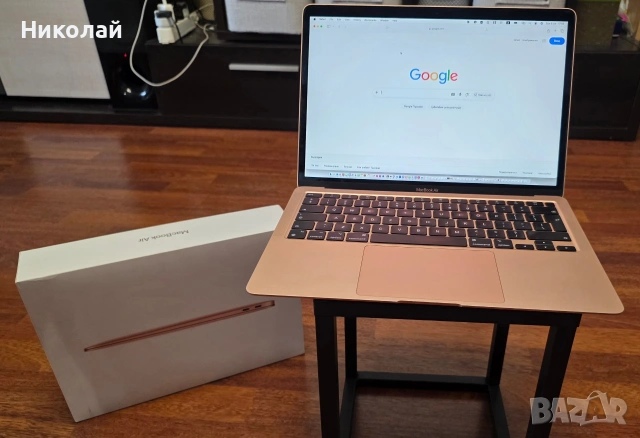 Продавам MacBook Air 13 с M1 чип, с 256GB памет и 8GB RAM 2023год 