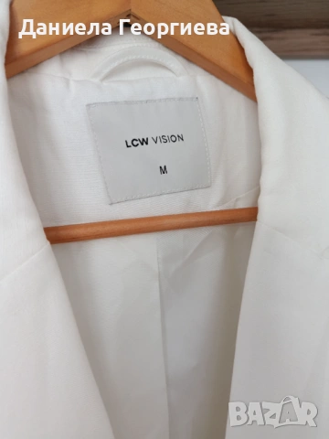 Дамско бяло сако, снимка 2 - Сака - 54720046