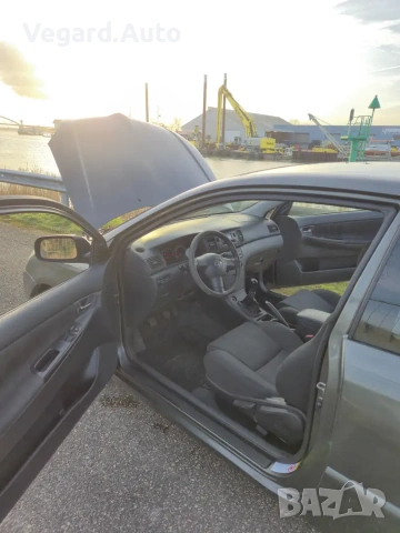 Toyota Corolla E12 2.0d4d 116к.с. facelift hatchback която се продава на части, снимка 3 - Автомобили и джипове - 55068549