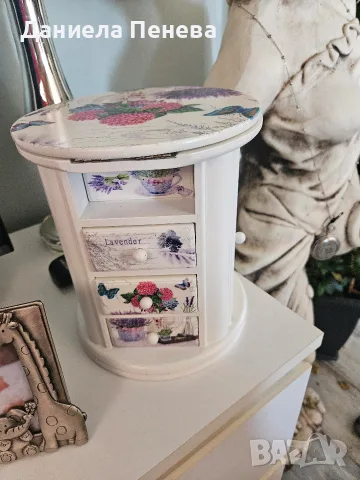 продавам кутия за бижута, снимка 3 - Арт сувенири - 55486387