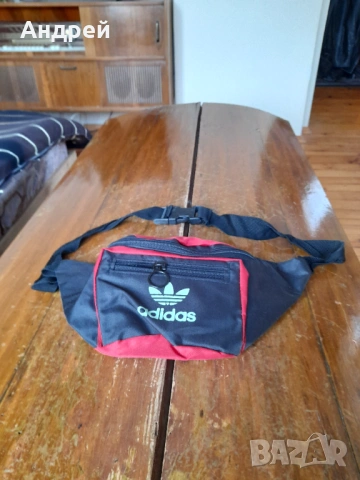 Стара чантичка за кръста Adidas
