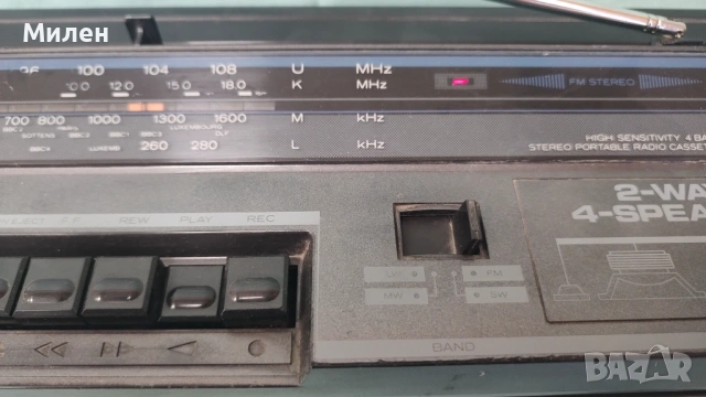 Hitachi TRK-720 E radio cassette player Хитачи радио касетофон работещ, снимка 7 - Радиокасетофони, транзистори - 53964994