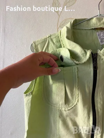 3 евро ново зелено елече с джобове от тънка материя S размер 💚, снимка 2 - Елеци - 55589736