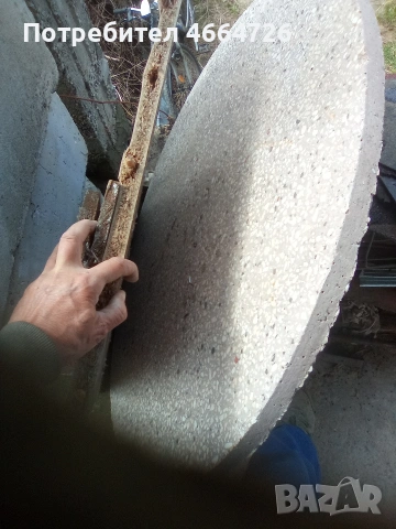 Маса,тежка,въртяща от мрамор 