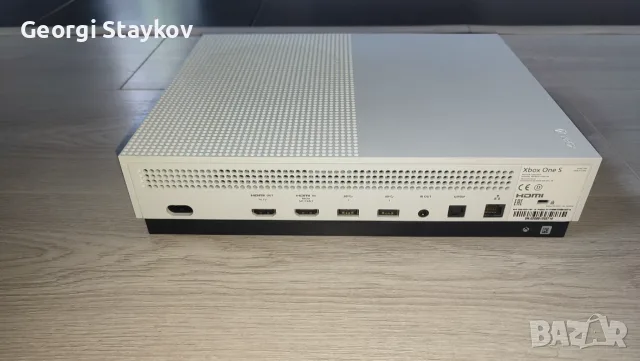 Xbox One S 1TB - перфектно състояние , снимка 4 - Xbox конзоли - 55334671