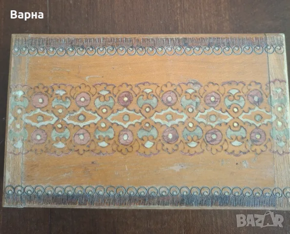 Дървена пирографирана кутия, снимка 2 - Кутии за съхранение - 55503046