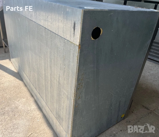 Професионална хладилна маса шкаф подбарова подбаров 3 врати професионално оборудване, снимка 2 - Обзавеждане на кухня - 54238708