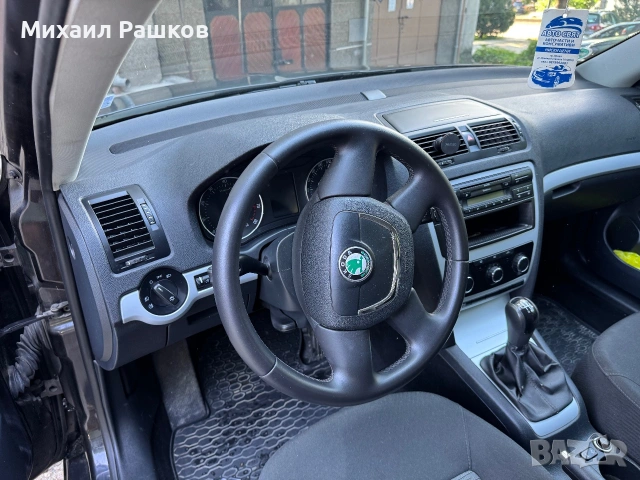 Шкода Октавия 1.6 мпи, снимка 7 - Автомобили и джипове - 55054615