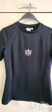 Дамска спортна блузка на Adidas 