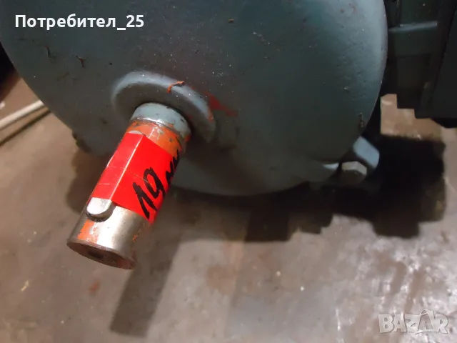 Трифазни ел.мотори 0.55KW - 1400 об/мин., снимка 3 - Електродвигатели - 52970063