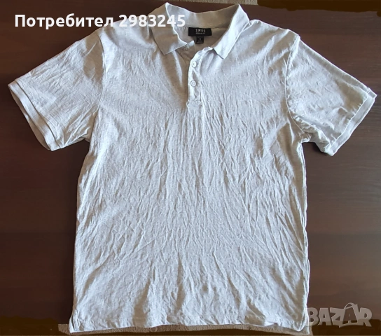 Тениска с яка и къси ръкави