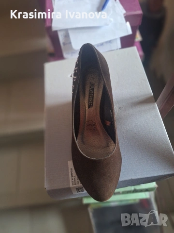 нови обувки Мегияс с платформа кафе