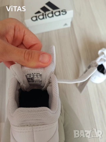 Детски маратонки Adidas, снимка 4 - Детски обувки - 54100573