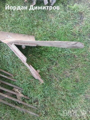 КАРТОФОВАДАЧ С ПЛУГ И МЕТАЛНИ КОЛЕЛА ОРИГИНАЛНИ НА ЗАВОД КАРЛОВО, снимка 6 - Селскостопанска техника - 55122100