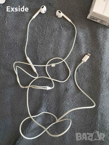 Продавам слушалки Apple EarPods с Lightning Connector, снимка 4 - Слушалки, hands-free - 55038137
