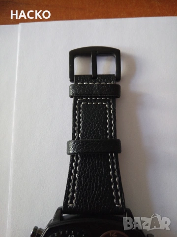 OULM Кварцов Часовник с Компас и Две Часови Зони , снимка 4 - Мъжки - 54345228