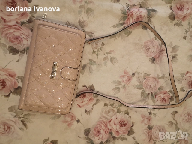 Guess , снимка 2 - Чанти - 54404382