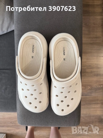 Запазени дамски чехли тип Crocs, снимка 2 - Чехли - 55070928