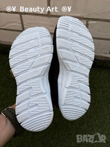 Детски маратонки Nike , 30 номер , снимка 2 - Детски маратонки - 54800990