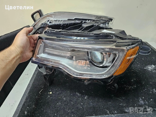 Ляв фар за Jeep Grand Cherokee Wk2, снимка 3 - Части - 55219130