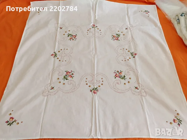 Битови, бродирани карета за маса , снимка 7 - Покривки за маси - 55657364