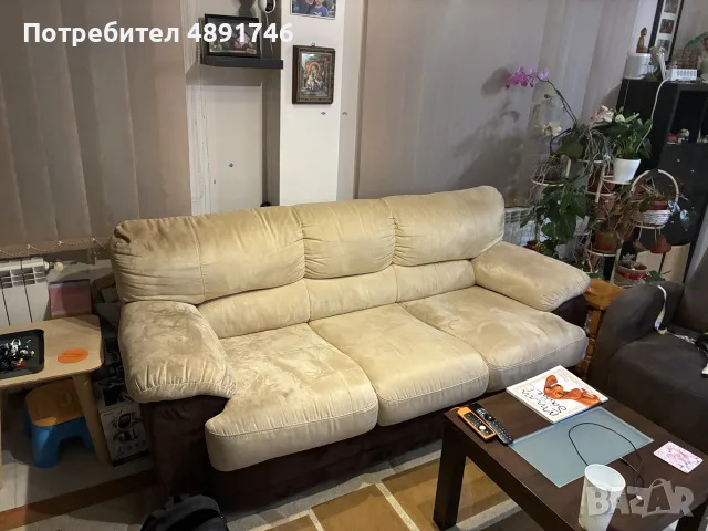 Продавам удобен триместен разтегателен диван с функция сън, снимка 8 - Дивани и мека мебел - 55441287