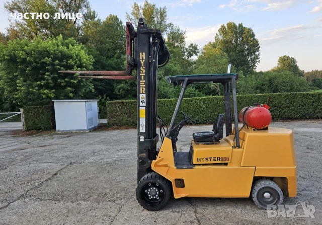 продавам Мотокар Hyster 5.5т газ , вдига на 6.2м