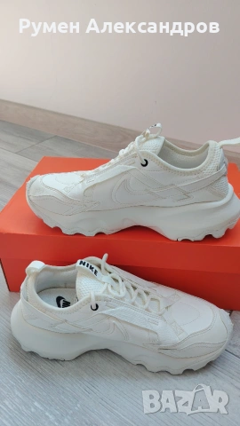 Нови бели кожени маратонки NIKE TC 7900 за момиче с р-р EUR38,5, снимка 2 - Маратонки - 55148310