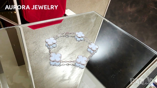 Van Cleef & Arpels VCA 5 Motifs Silver Chalcedony Vintage Alhambra Дамска Гривна, снимка 2 - Гривни - 54105048