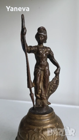 Бронзова, масивна камбана с Атина Палада ,богинята на мъдростта, стратегическата война и занаятите. , снимка 3 - Статуетки - 54057398